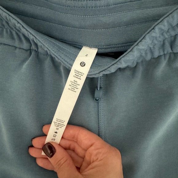 Lululemon Softstreme High Rise Cropped Pant - Picture 5 of 5